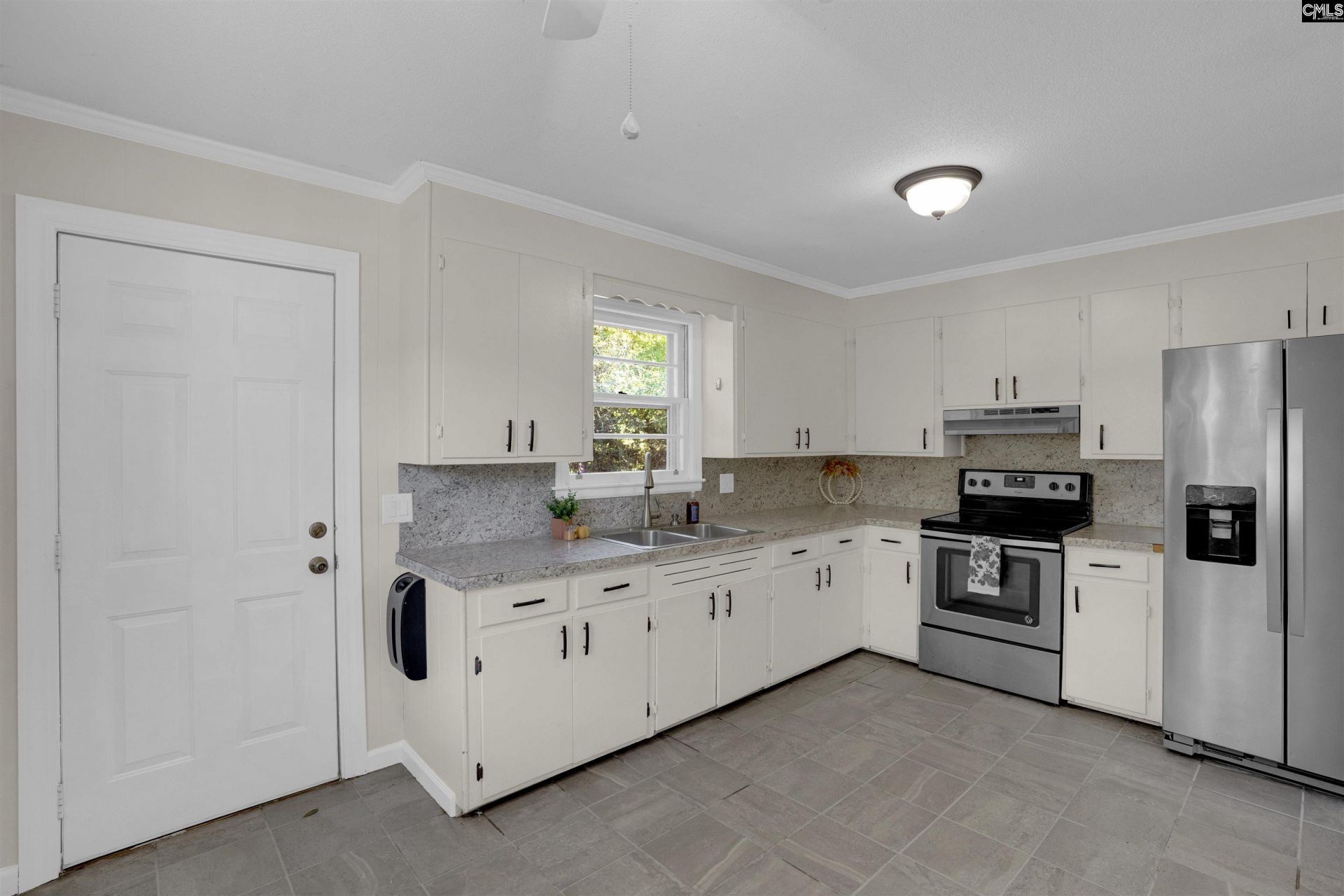 2704 Haynes Lane Photo 7