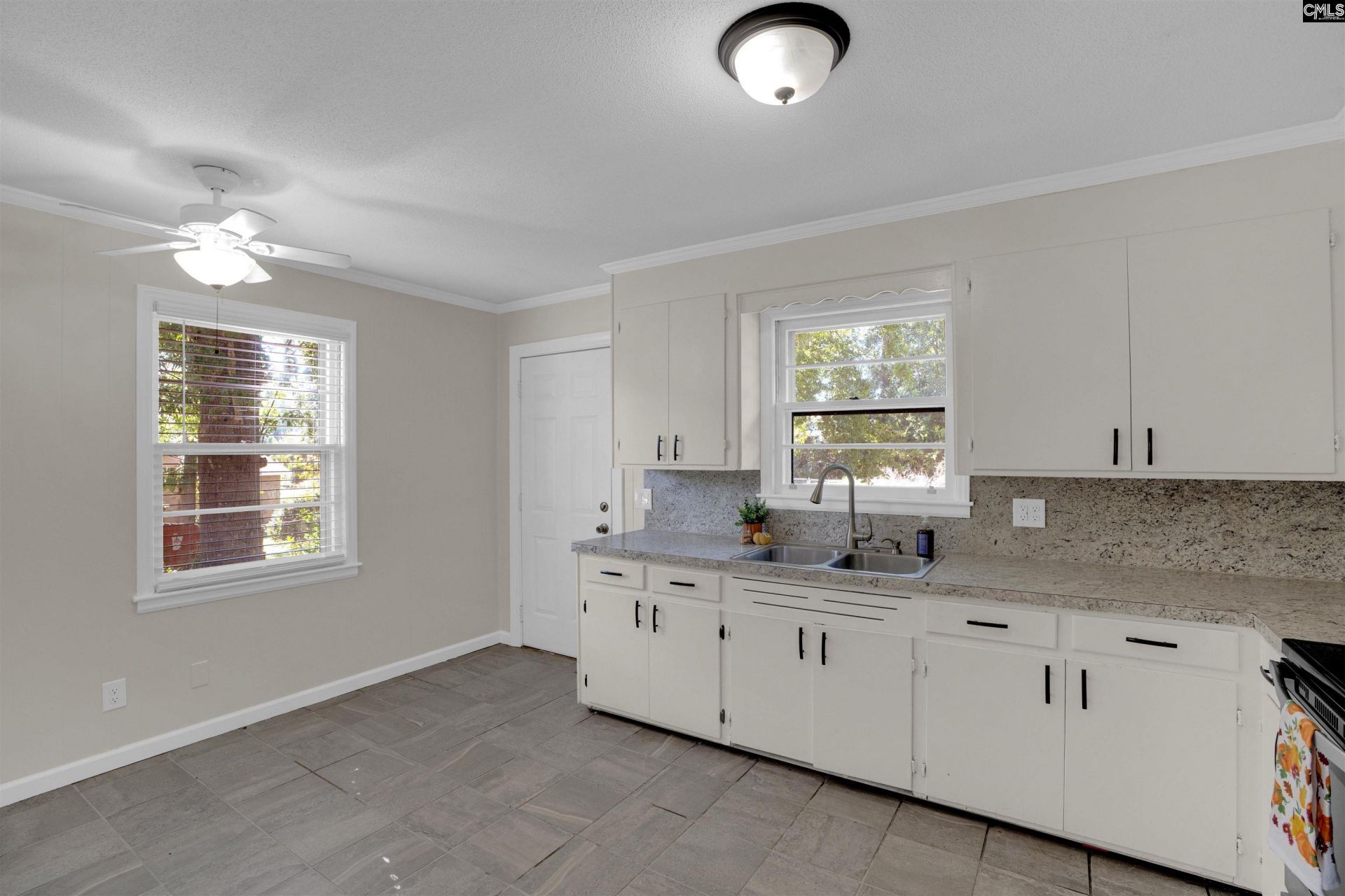 2704 Haynes Lane Photo 8