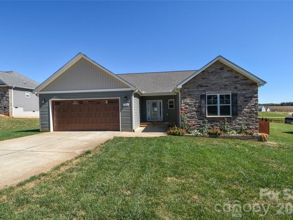 148 Greythorn Drive , Statesville, NC 28625