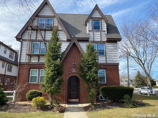50 The Crescent , Unit A1, Babylon, NY 11702