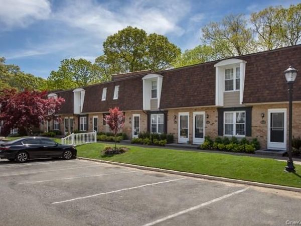 100 Villa D'est Drive , Unit E-07, Coram, NY 11727