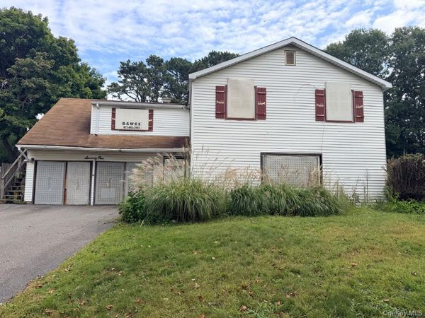 71 Matsunaye Drive , Babylon, NY 11763