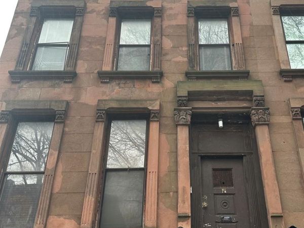 76 Macon Street , Brooklyn, NY 11216