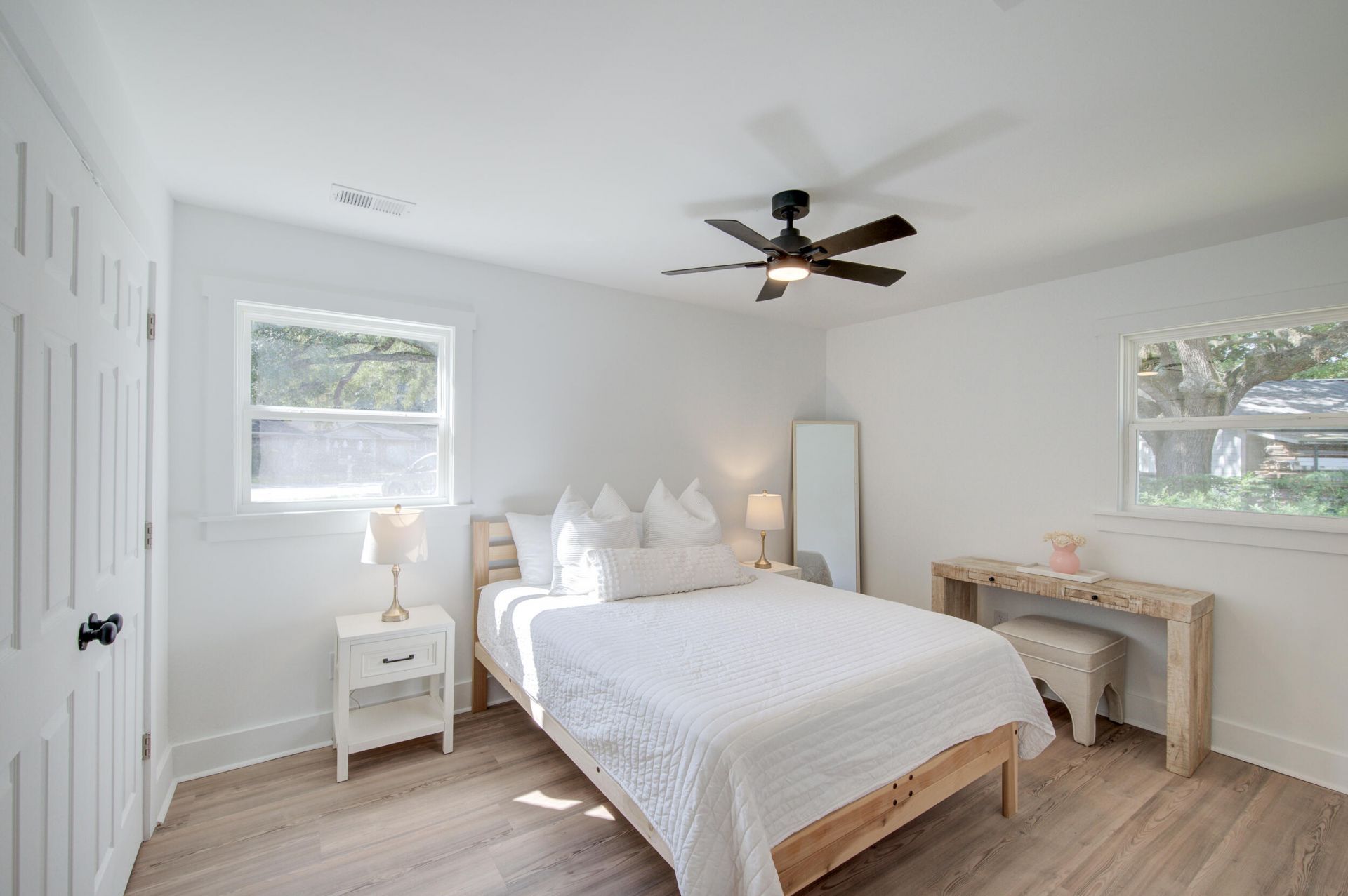 1472 Village Road Photo 14