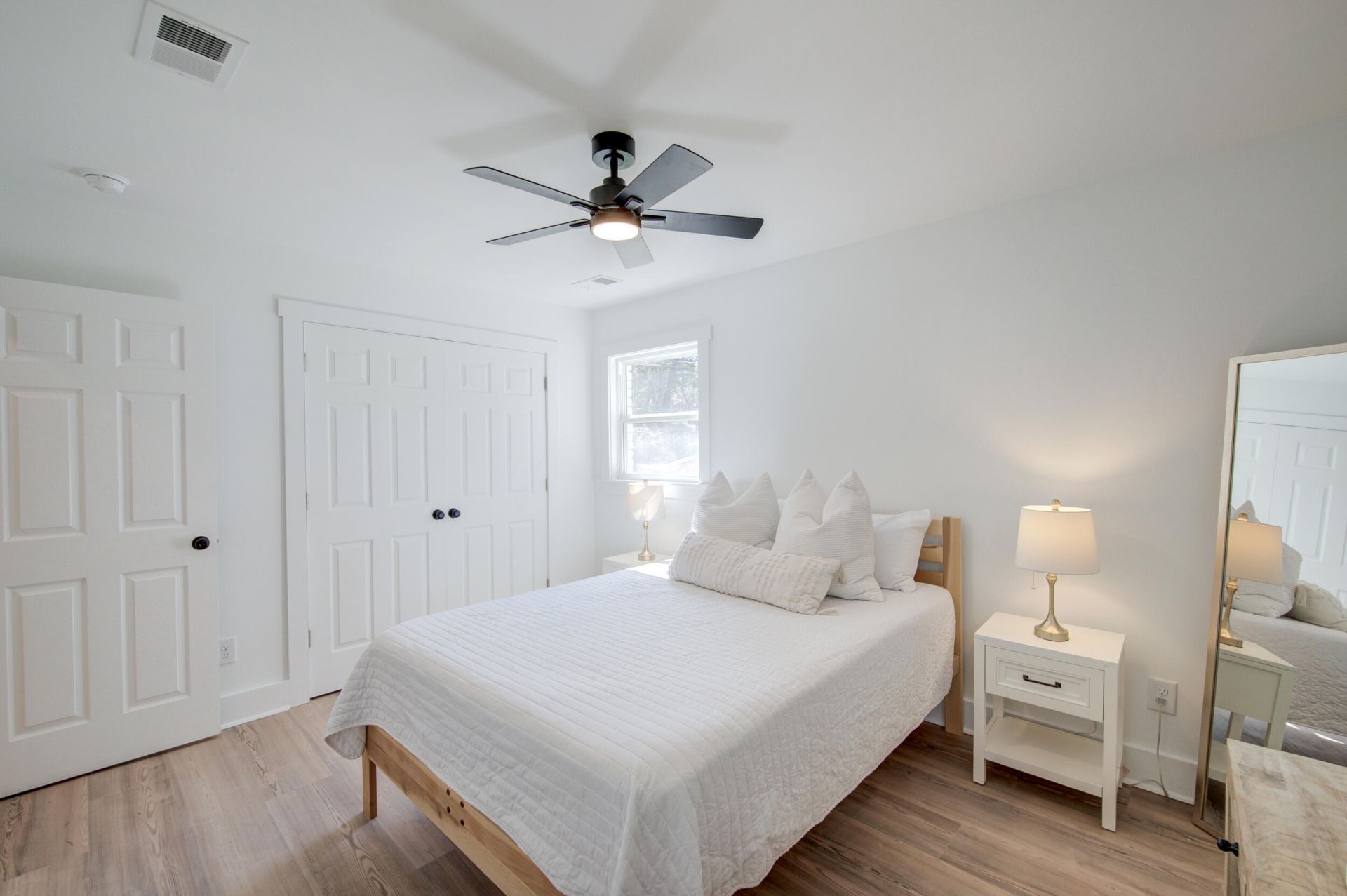 1472 Village Road Photo 15