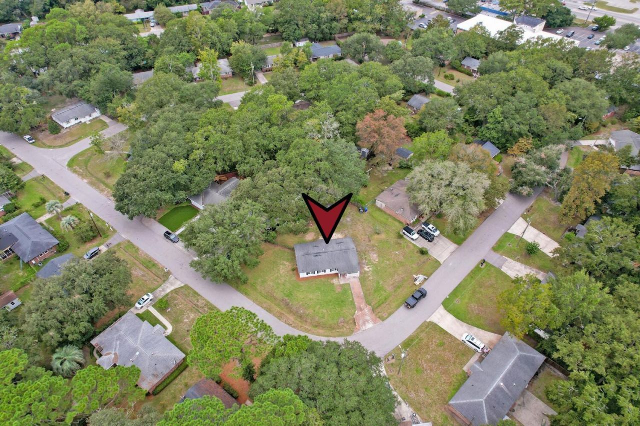 1472 Village Road Photo 34