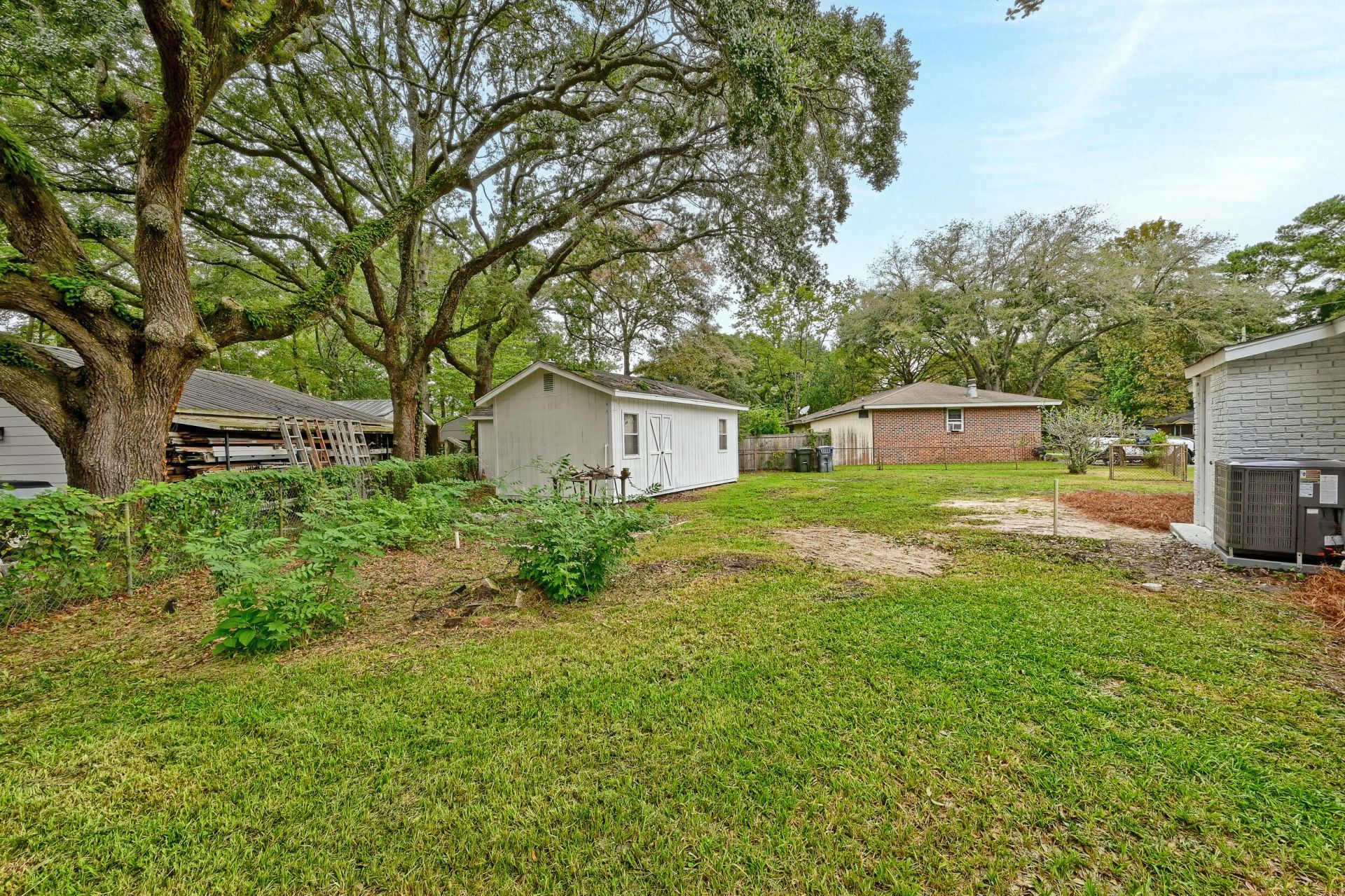 1472 Village Road Photo 35