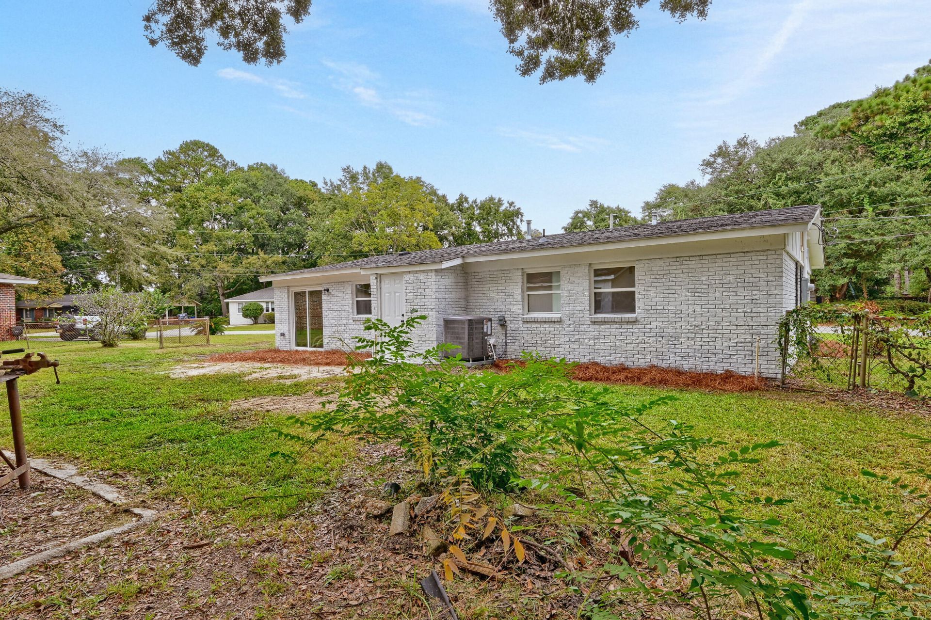 1472 Village Road Photo 37