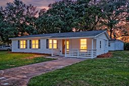1472 Village Road photo 4