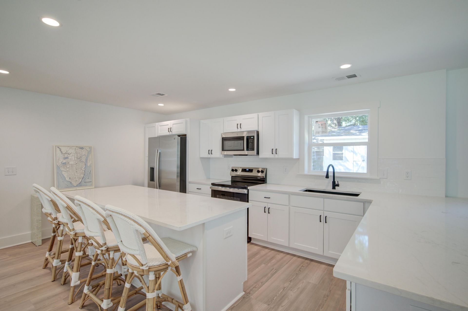 1472 Village Road Photo 8