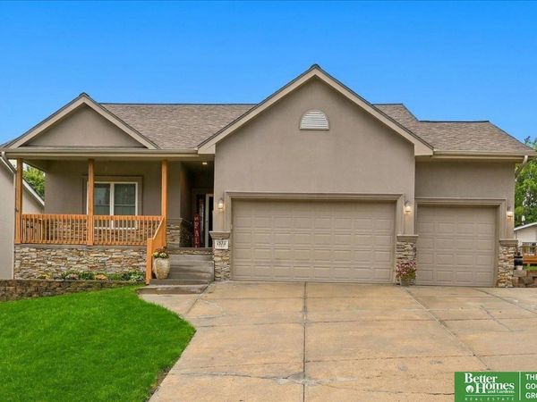 13711 Corby Street, Omaha, NE 68164