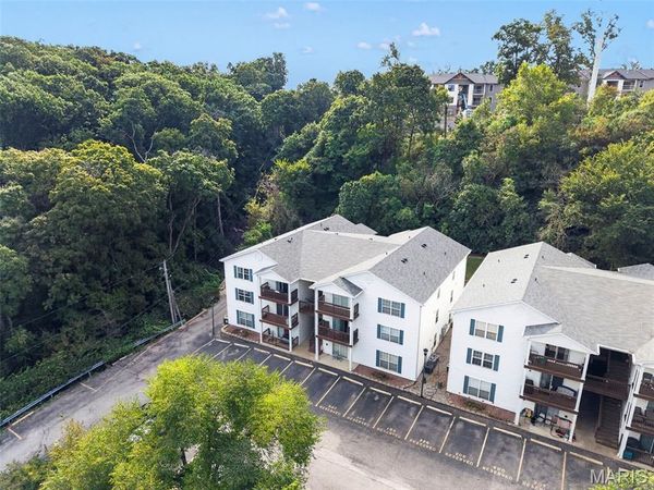 10 Eagle Rock Cove, Unit 302, Valley Park, MO 63088