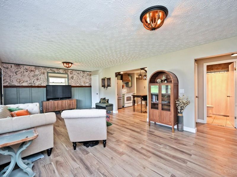 4043 Beavercreek Circle, Sharonville, OH 45241 Photo 4