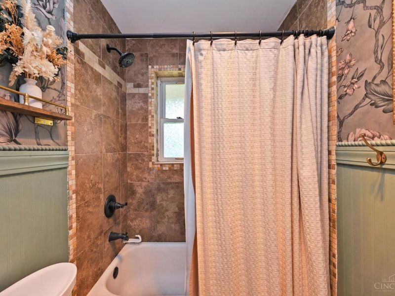 4043 Beavercreek Circle, Sharonville, OH 45241 Photo 8