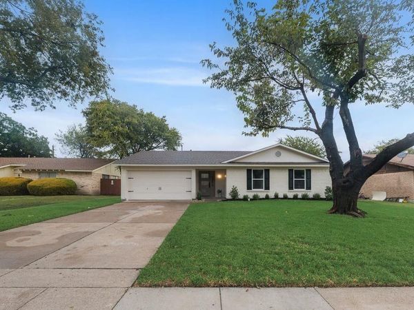 1215 Briarcove Drive , Richardson, TX 75081