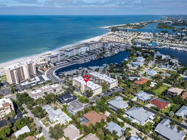 995 LAGUNA DRIVE , Unit 305, VENICE, FL 34285