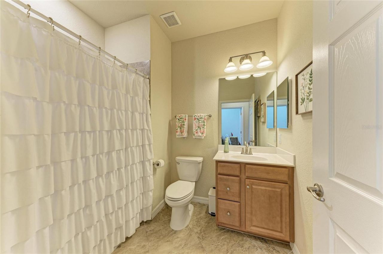20051 Ragazza Circle, Unit 202, Venice, FL 34293 Photo
