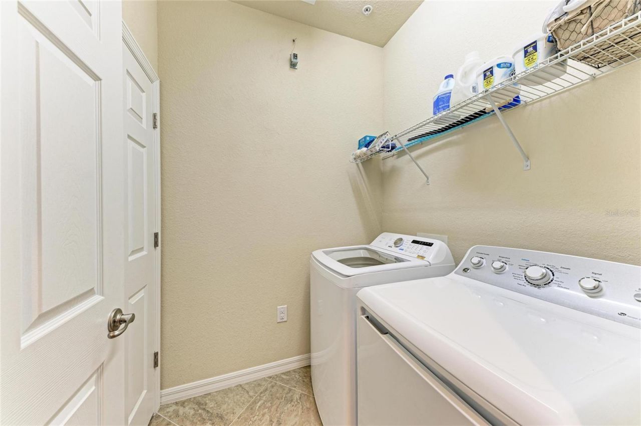20051 Ragazza Circle, Unit 202, Venice, FL 34293 Photo