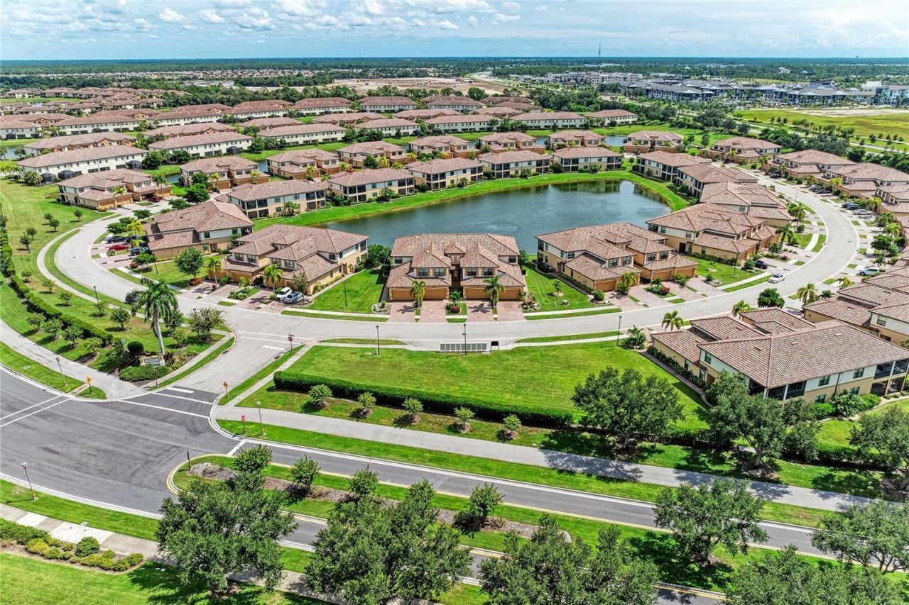 20051 Ragazza Circle, Unit 202, Venice, FL 34293 Photo