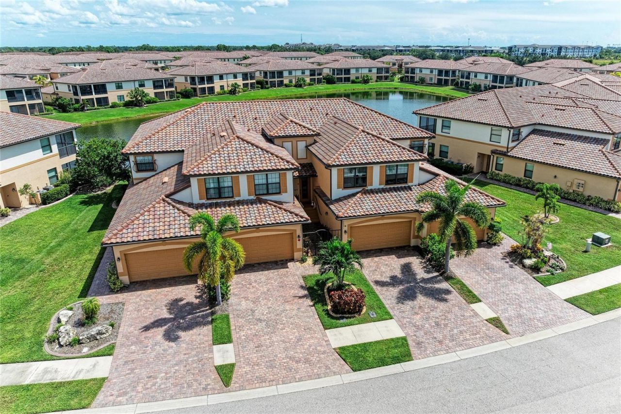 20051 Ragazza Circle, Unit 202, Venice, FL 34293 Photo