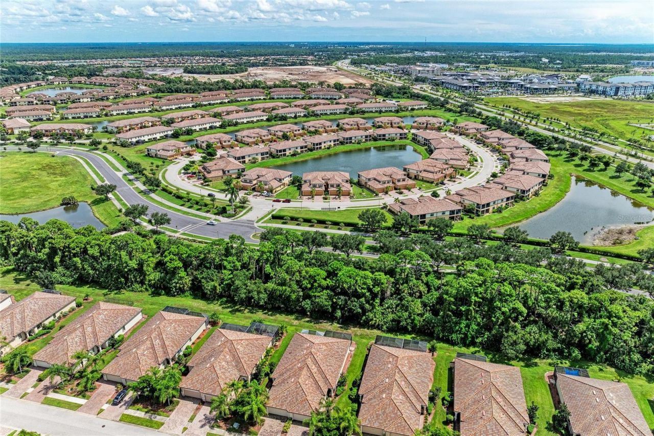 20051 Ragazza Circle, Unit 202, Venice, FL 34293 Photo