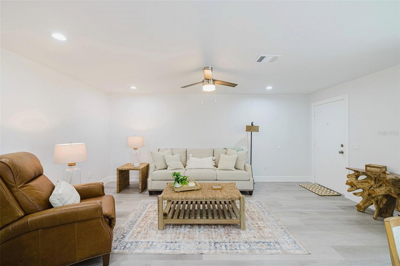 805 E Gulf Drive, Unit A1, Sanibel, FL 33957 Photo