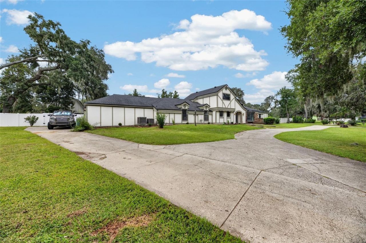 12603 Lake Hills Drive , Riverview, FL 33569 Photo