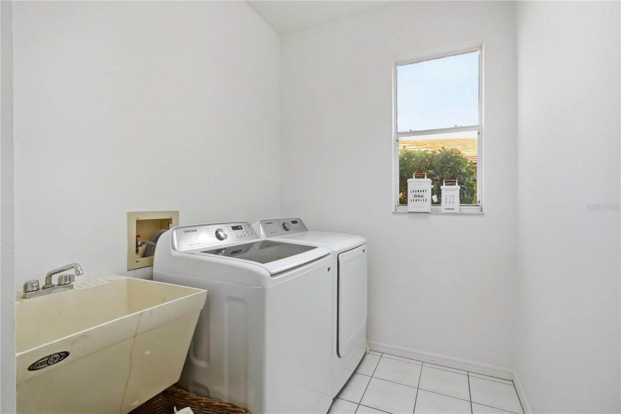 4106 Hearthstone Drive, Sarasota, FL 34238 Photo
