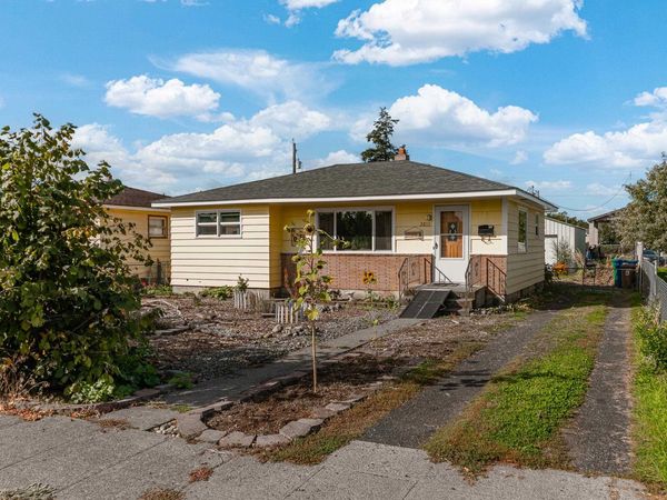 2813 N Stone St, Spokane, WA 99207