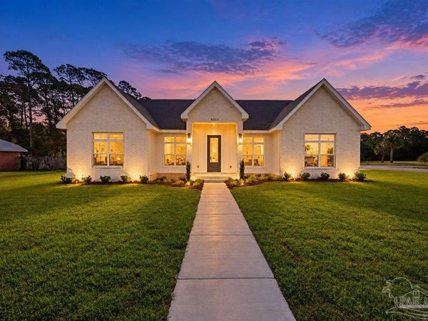 5000 Shoshone Dr, Pensacola, FL 32507