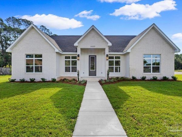 5000 Shoshone Dr, Pensacola, FL 32507