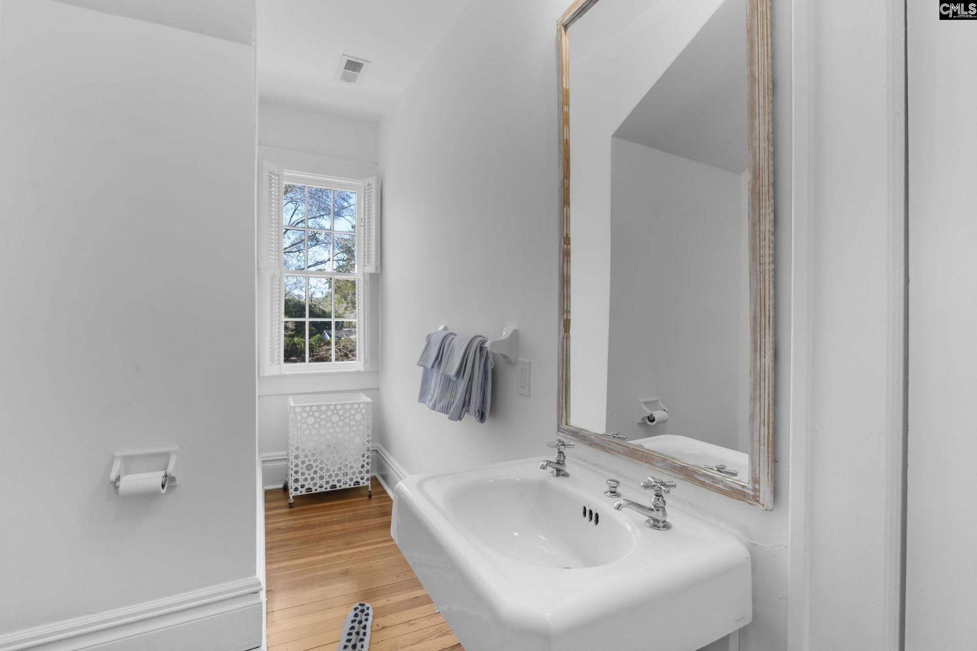 2031 Lyttleton Street Photo 44