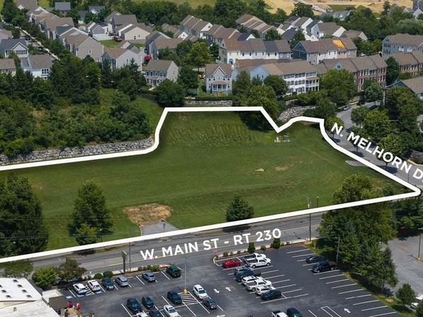 100 N MELHORN DRIVE , MOUNT JOY, PA 17552