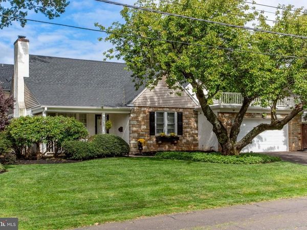 501 E PENN STREET, NEWTOWN, PA 18940