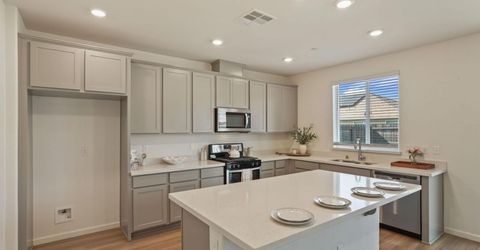 691 Lippi St, Galt, CA 95632 Photo