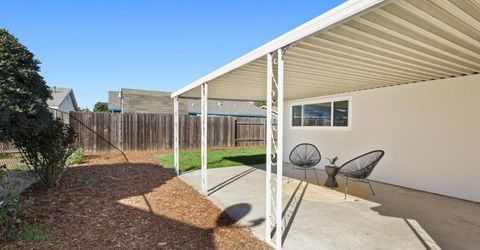 7349 Arutas Dr, North Highlands, CA 95660 Photo