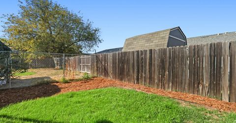 7349 Arutas Dr, North Highlands, CA 95660 Photo