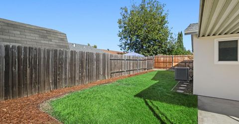 7349 Arutas Dr, North Highlands, CA 95660 Photo