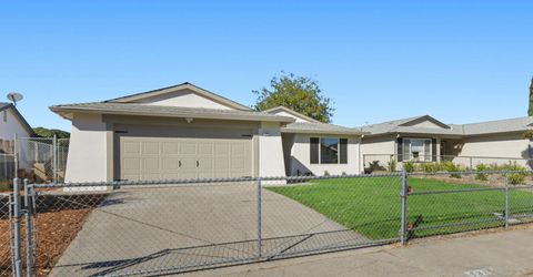 7349 Arutas Dr, North Highlands, CA 95660 Photo