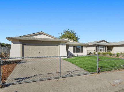 7349 Arutas Dr, North Highlands, CA 95660 Photo