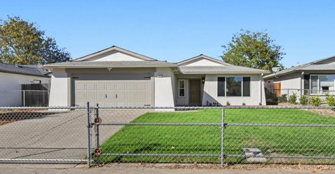 7349 Arutas Dr, North Highlands, CA 95660 Photo