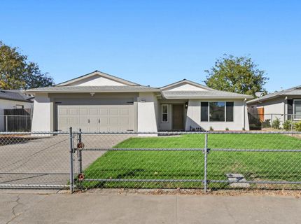 7349 Arutas Dr, North Highlands, CA 95660 Photo