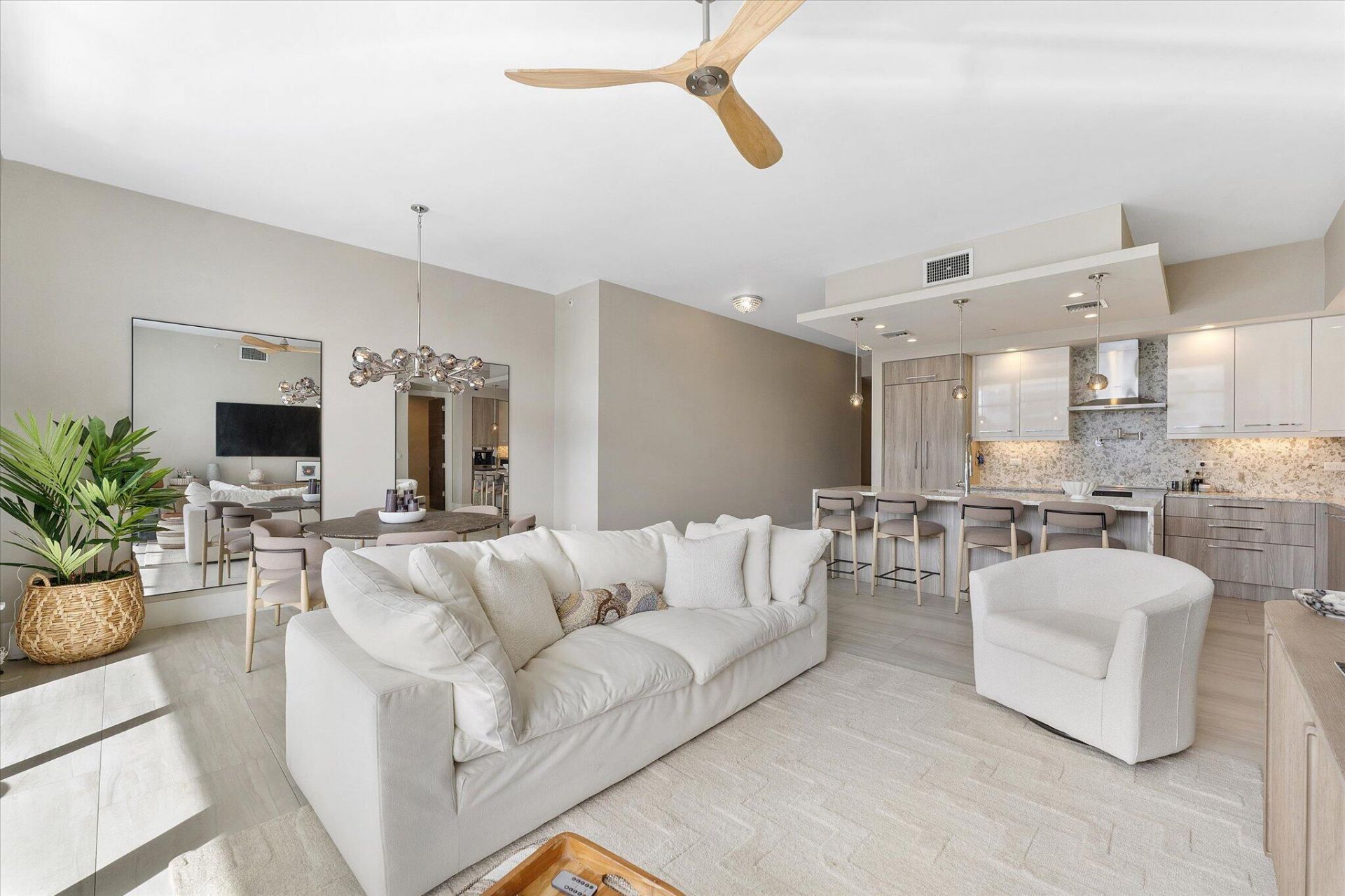 161 Isle Of Venice Drive, Unit 203, Fort Lauderdale, FL 33301 Photo
