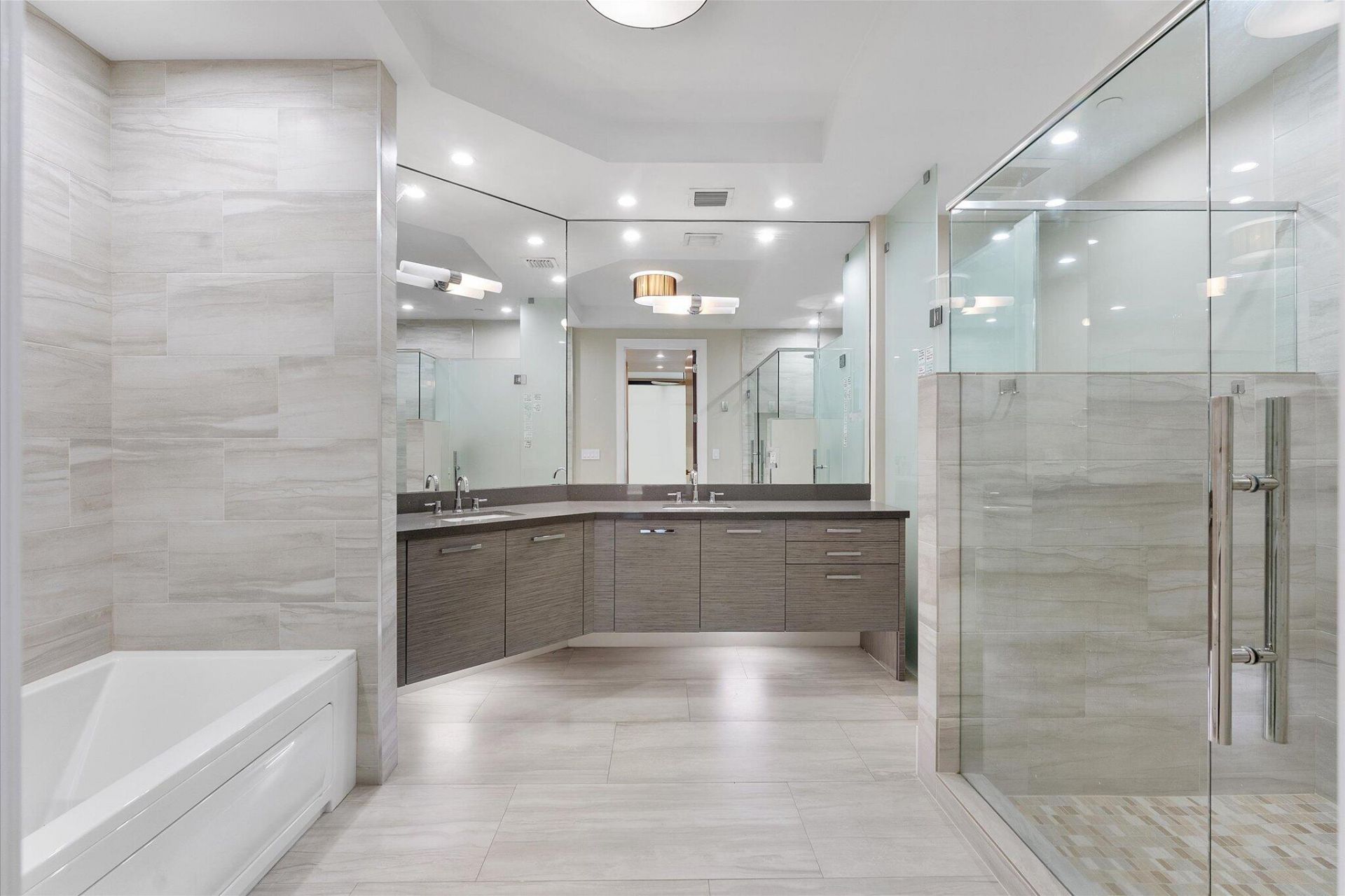 161 Isle Of Venice Drive, Unit 203, Fort Lauderdale, FL 33301 Photo