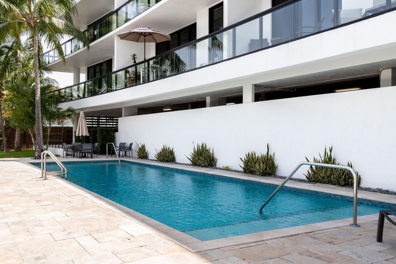 161 Isle Of Venice Drive, Unit 203, Fort Lauderdale, FL 33301 Photo
