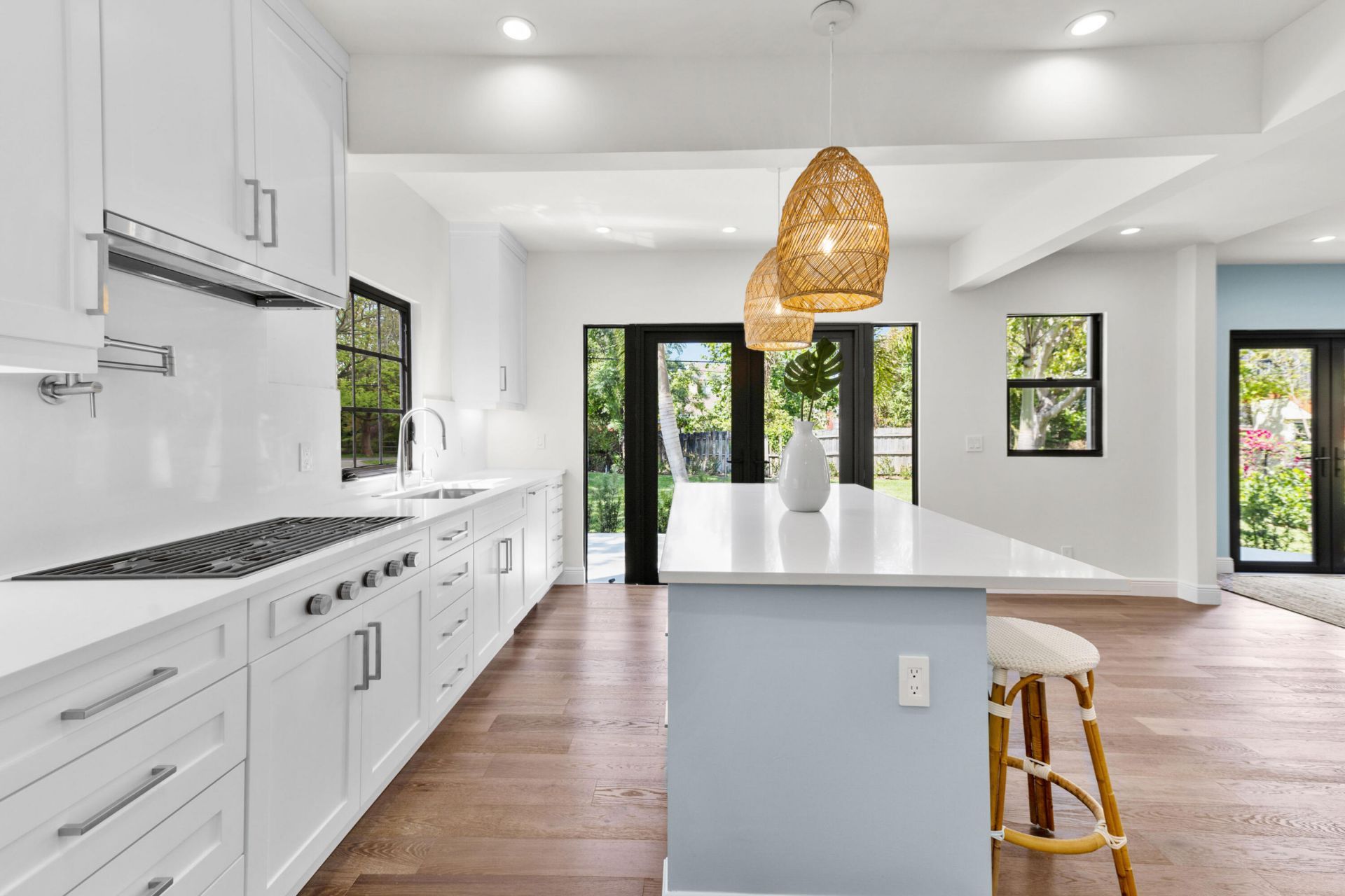 225 Monroe Drive, West Palm Beach, FL 33405 Photo