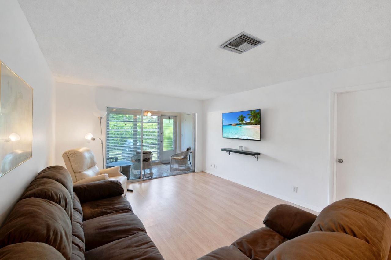 13670 Via Flora, Unit B, Delray Beach, FL 33484 Photo