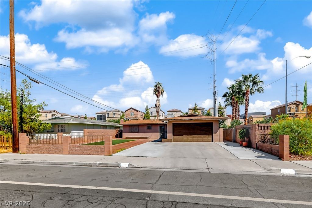 229 Shadow Lane, Las Vegas, NV 89106 Main Photo