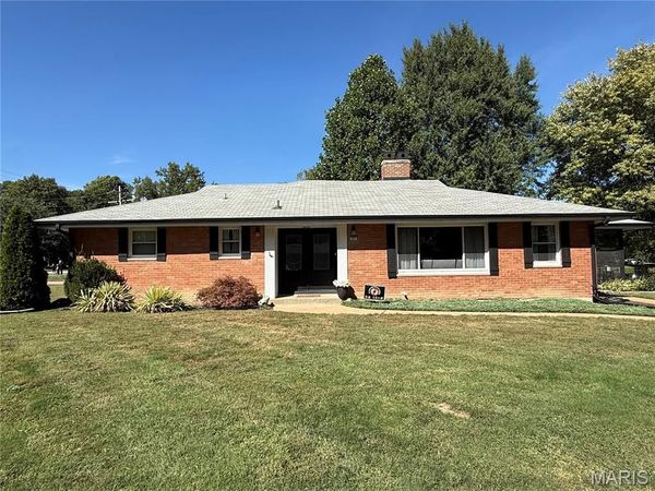 31 Lakewood Court , Collinsville, IL 62234
