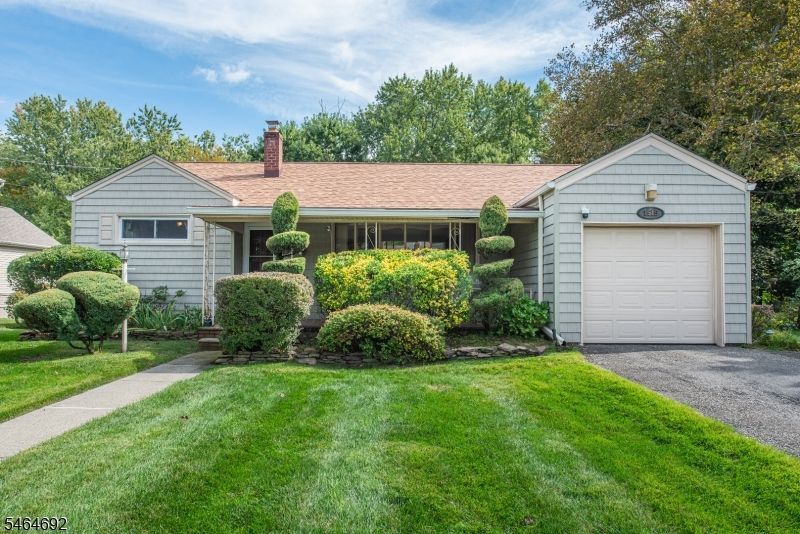 15 Jordan Rd, Fair Lawn, NJ 07410 Main Photo
